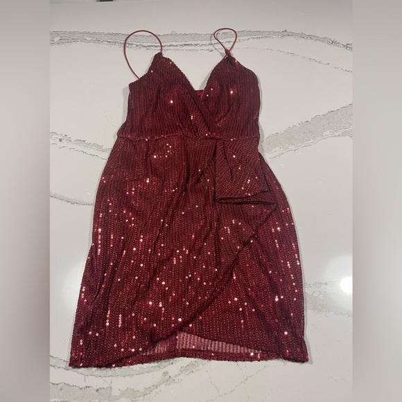 NWT red sequins Vneck dress S - Picture 4 of 10